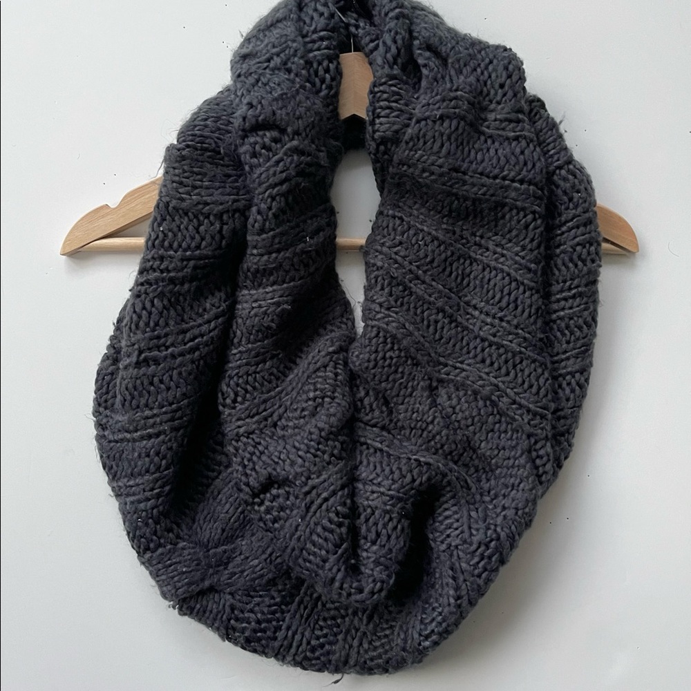 H&M Large Cable Infinity Scarf